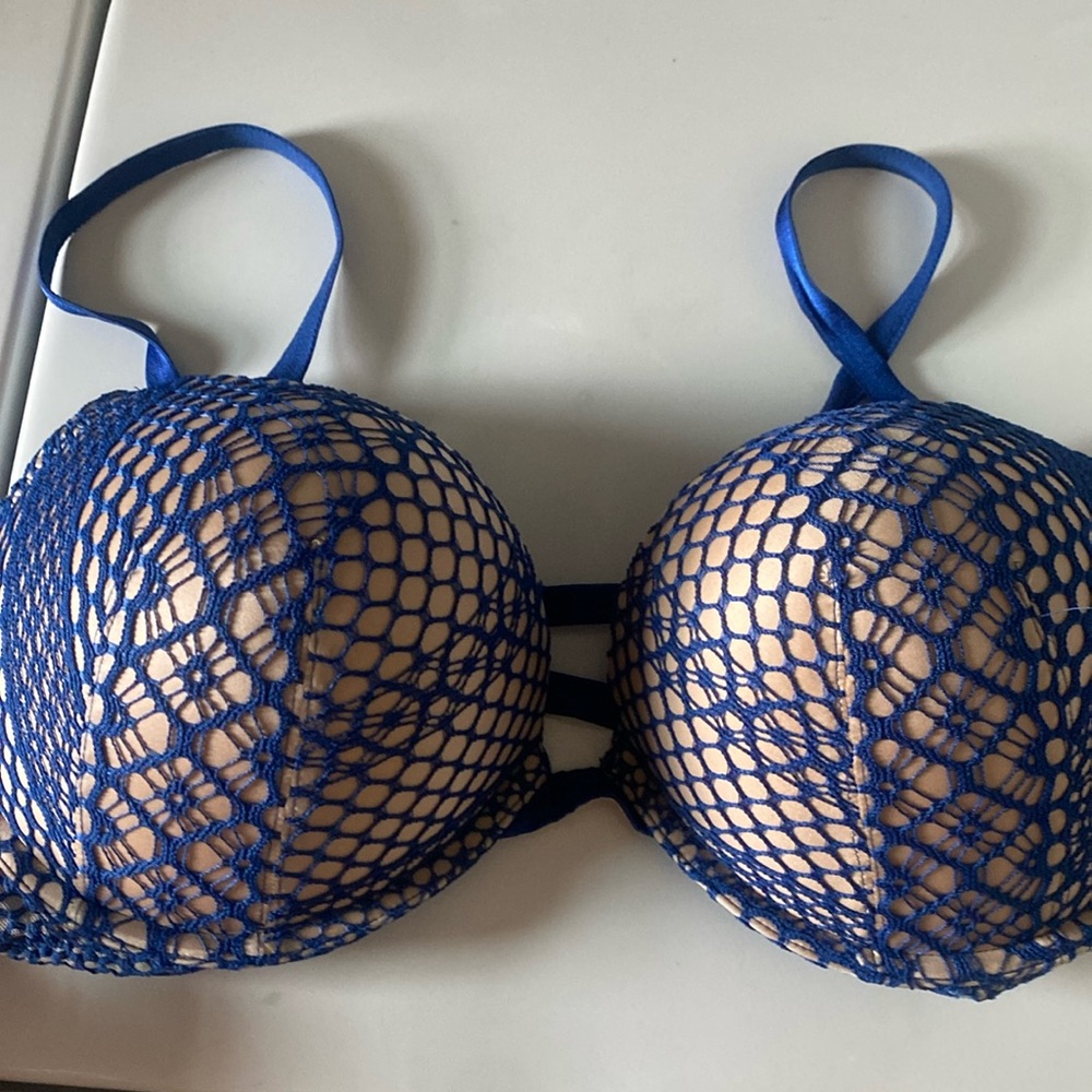 Victoria secret bombshell